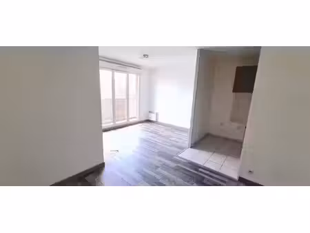 appartement 3 pièces + 1 park sous-sol + 1 park ext