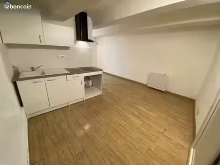 studio 19 m2 rez de chaussée