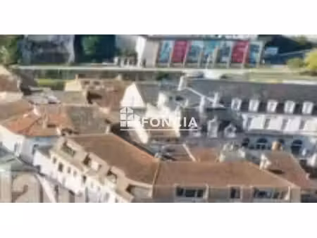 dernier étage avec terrasses multiples : un appartement d'exception dans une résidence séc