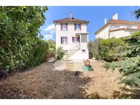 pavillon individuel avec jardin - quartier pasteur proche gare