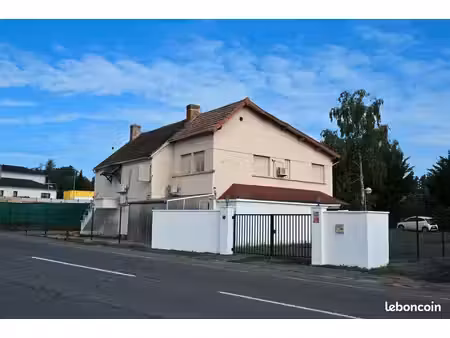 local commercial ancien club privé