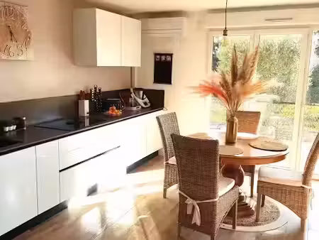 location appartement 3 pièces 63.5 m² à la seyne-sur-mer (83500)  1 200 €