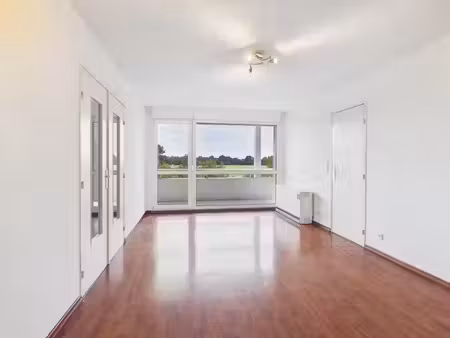 location appartement 4 pièces 86.95 m² à wolfisheim (67202)  1 006 €