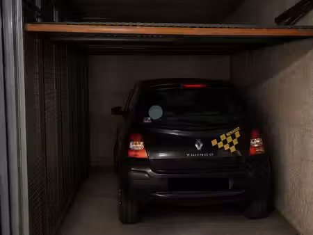 box fermé à louer – juvisy-sur-orge – gare à 4 min à pied
