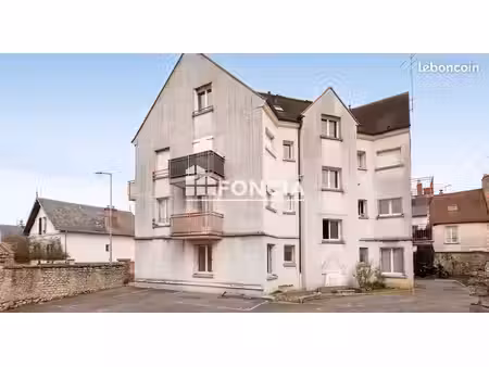 f3 en rez de chaussee avec parking en coeur de ville