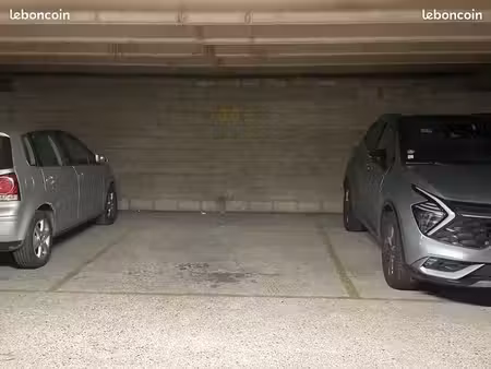 place de parking couverte