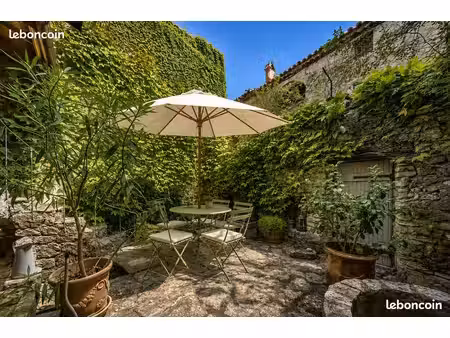maison de village centre historique 6 pièces