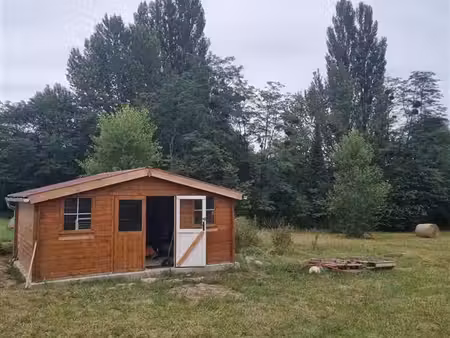 terrain constructible+ abri de jardin