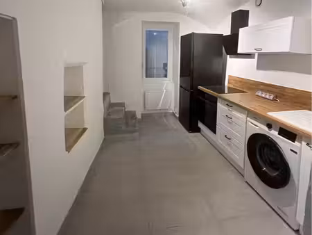 ? t3 duplex climatisé non meublé rénové 59m² avec terrasse – centre-ville du teil