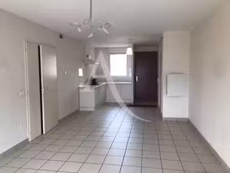 location appartement 3 pièces au poiré-sur-vie (85170) : à louer 3 pièces / 62m² le poiré-
