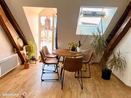 f2 proche centre-ville avec terrasse