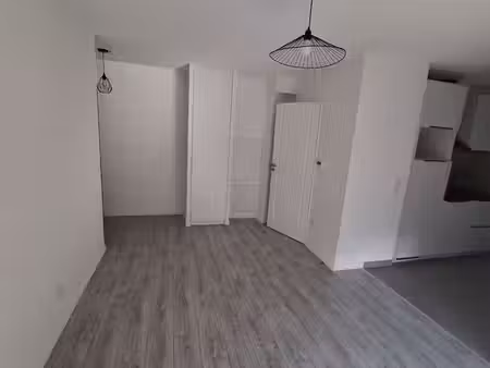 studio récent 27 m2