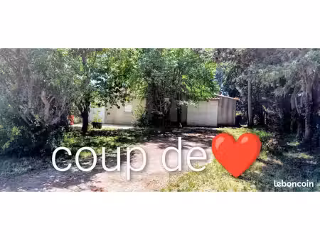joli pavillon dans village des corbières