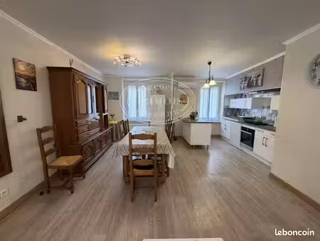 appartement 3 pièces 80 m²