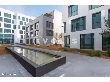 bureaux 421 m²