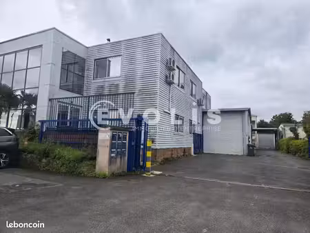 local d'activité 280 m²