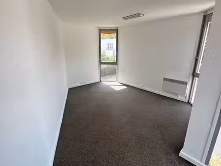 à louer bureau 11 m² – marcoussis zi