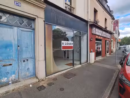loue local commercial
