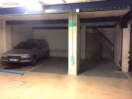 vends parking pour voiture citadine situé à chaville (92370)