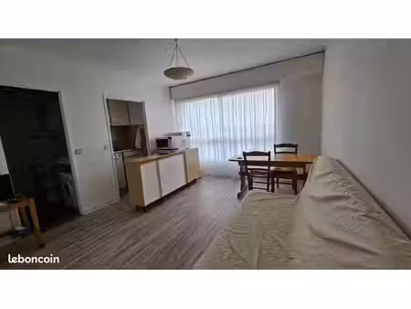 studio 24 m² très lumineux – parking – bécon-les-bruyères