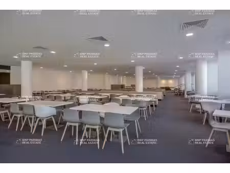 location bureaux 1600m² à 2559m²