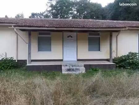 maison mitoyenne dans hameau forestier