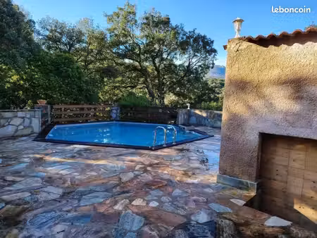 villa 7 pièces 269 m²