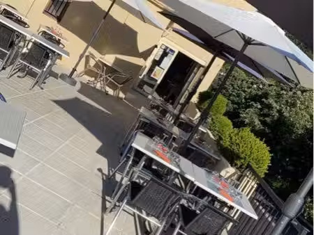 restaurant - immeuble commercial - logement - proche lacs aveyron