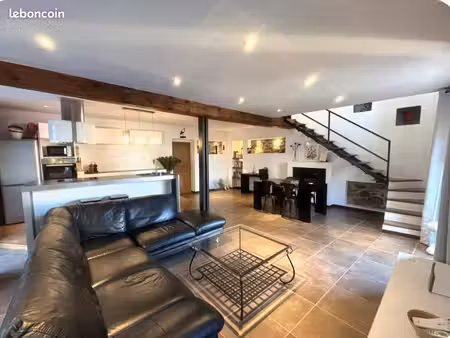 à vendre triplex toit-terasse avec jacuzzi vue mer