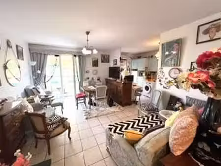 vente appartement 3 pièces viager à saintes (17100) : à vendre 3 pièces viager / 48m² sain
