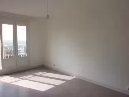 location appartement 1 pièce 31 m² à le mans (72000)  408 €