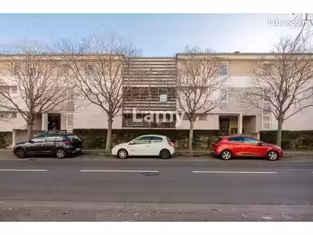 parking 15 m² miramas