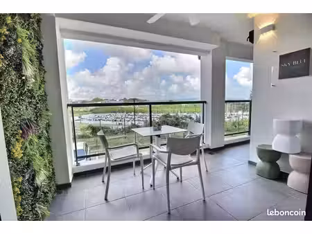 appartement sky blue