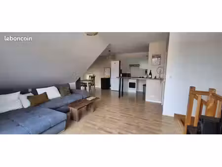 t3 duplex inversé meublé 65m2