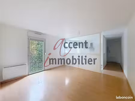 appartement 3 pièces 55 m²
