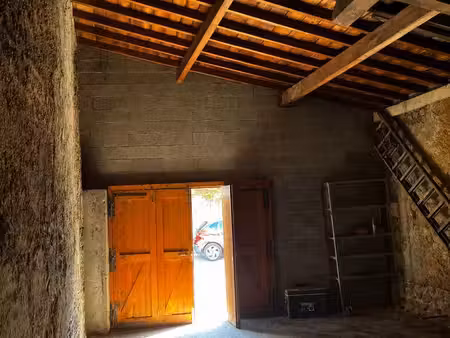 millery centre – local de stockage / garage 37 m² – grande hauteur sous plafond