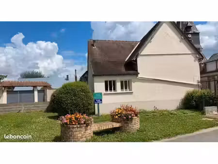 a louer maison de ville entièrement meublée