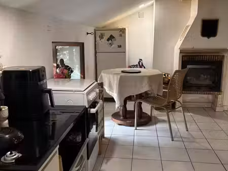 appartement de 45 m² a avrigney renové avec chauffage au bois et electrique