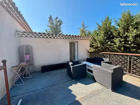 appartement t2/3 à bouc-bel-air avec 2 terrasses