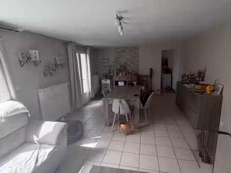 maison à louer – 2 chambres avec jardin et garage