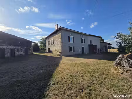 propriété 5 pièces 190 m²