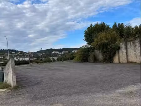 terrain 450 m2