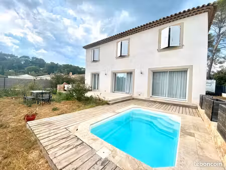 villa meublée 5 pièces de 170 m2  piscine et terrain 800 m2  saint-antonin-du-var