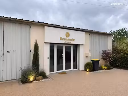 location local commercial