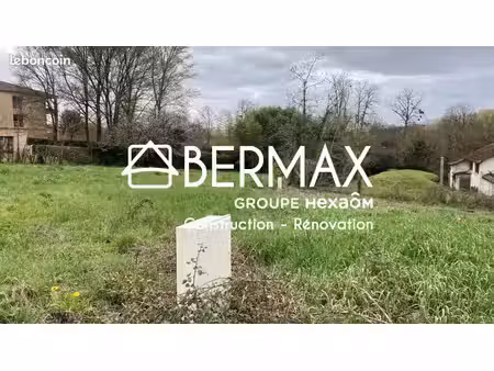 terrain 621 m² angouleme