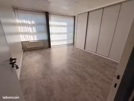 bureau a louer - la rochelle