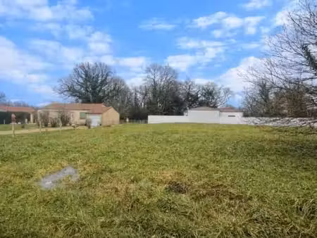 terrain 741 m² le chay