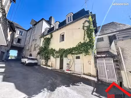 maison 8 pièces 145 m²