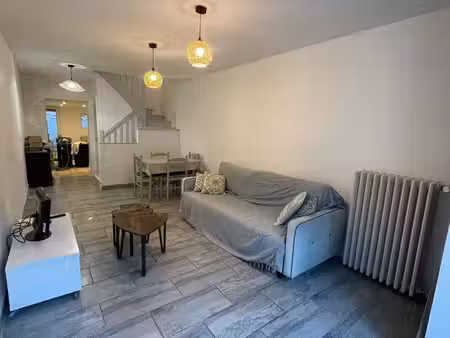 maison de ville rénovée (2 chambres) – saintes / quartier bellevue