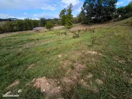 terrain 2 000 m² malemort